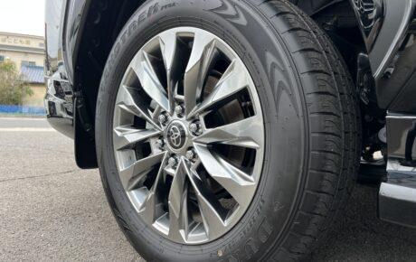 トヨタ　ランドクルーザー300　3.5ZX 4WD　フルモデリスタエアロ  純正20AW
