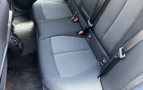 BMW　118i プレイ DCT5名