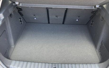BMW　118i プレイ DCT5名