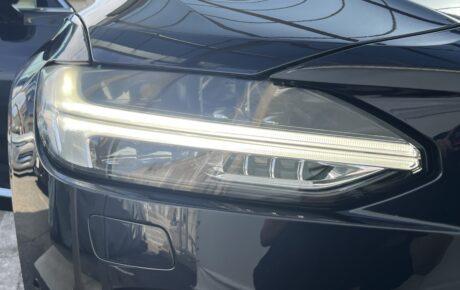 ボルボ　S90 T6 AWDインスクリプション