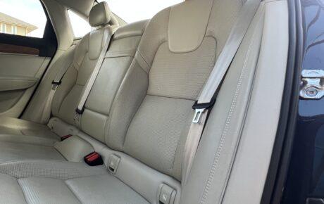 ボルボ　S90 T6 AWDインスクリプション