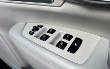 ボルボ　S90 T6 AWDインスクリプション