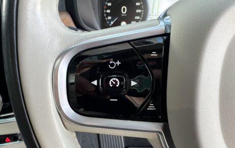 ボルボ　S90 T6 AWDインスクリプション