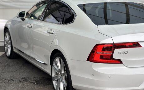 ボルボ　S90 T6 AWDインスクリプション 4WD