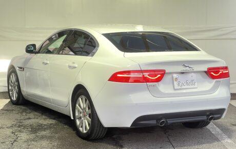 ジャガー　XEピュア2.0L P200