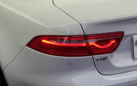 ジャガー　XEピュア2.0L P200