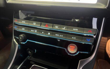 ジャガー　XEピュア2.0L P200