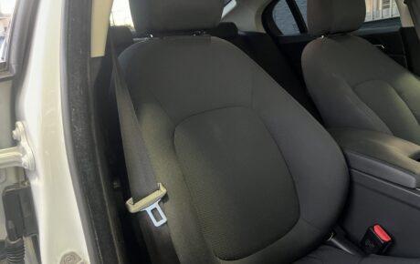 ジャガー　XEピュア2.0L P200