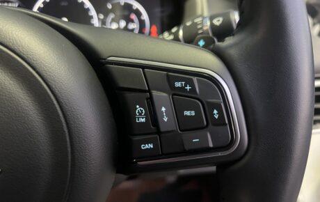 ジャガー　XEピュア2.0L P200