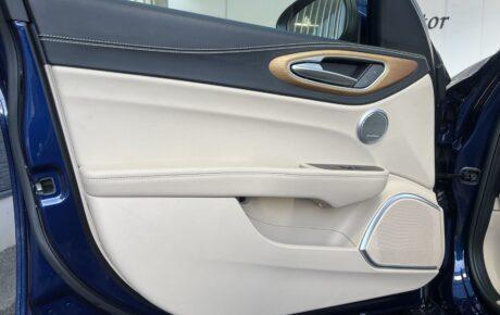 アルファロメオ　ジュリア　2.0ターボスーパー