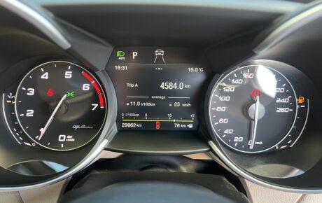 アルファロメオ　ジュリア　2.0ターボスーパー