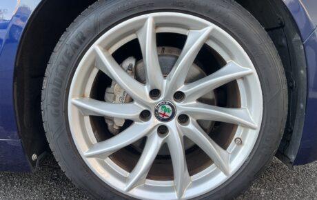 アルファロメオ　ジュリア　2.0ターボスーパー