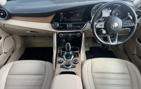 アルファロメオ　ジュリア　2.2ターボディーゼル スーパー