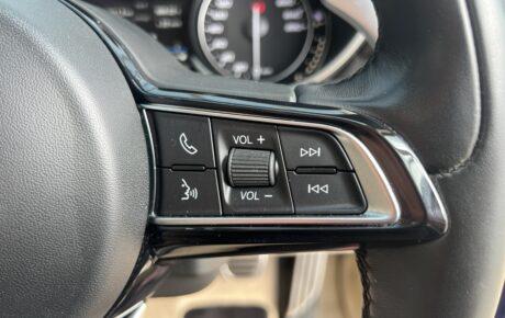 アルファロメオ　ジュリア　2.2ターボディーゼル スーパー