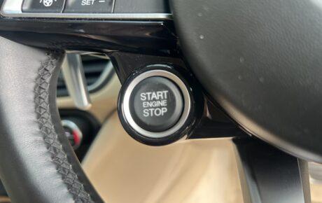 アルファロメオ　ジュリア　2.2ターボディーゼル スーパー