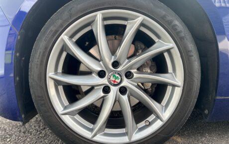 アルファロメオ　ジュリア　2.2ターボディーゼル スーパー