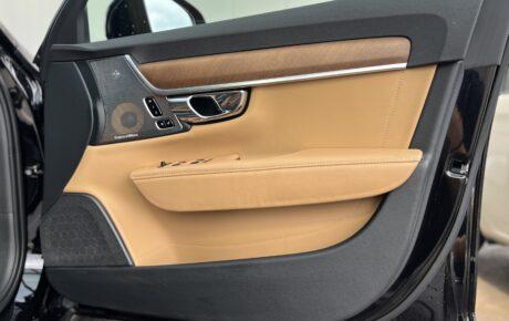 ボルボ　S90　T6　AWｄインスクリプション