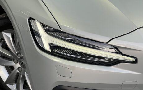 ボルボ　S60　T4モメンタム