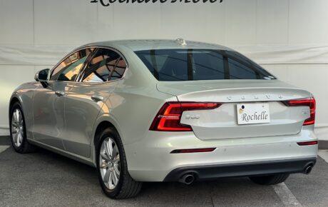 ボルボ　S60　T4モメンタム