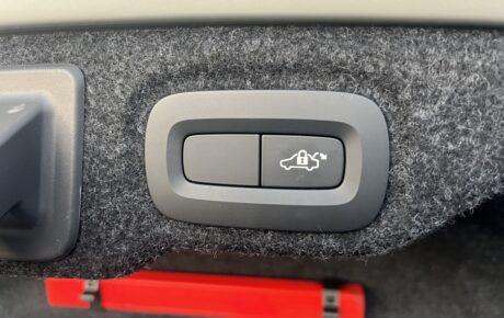 ボルボ　S60　T4モメンタム