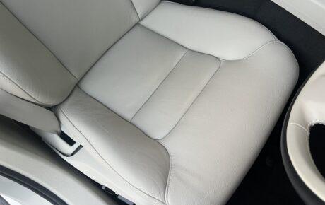 ボルボ　S60　T4モメンタム