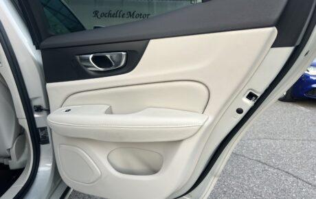 ボルボ　S60　T4モメンタム