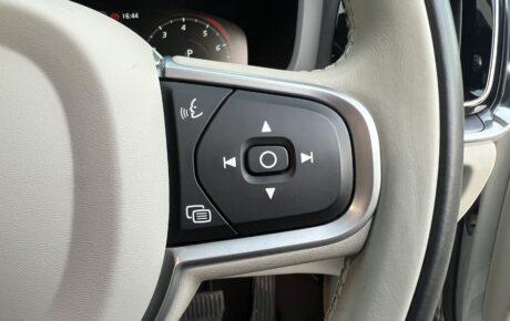 ボルボ　S60　T4モメンタム