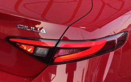 アルファロメオ　ジュリア　2.2ターボディーゼル スーパー