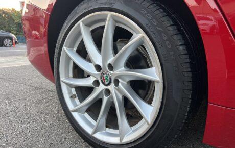 アルファロメオ　ジュリア　2.2ターボディーゼル スーパー