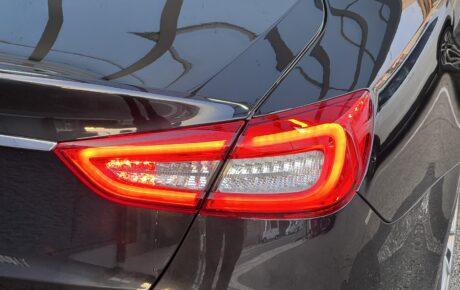 マセラティ　クアトロポルテ　Sグランスポーツ