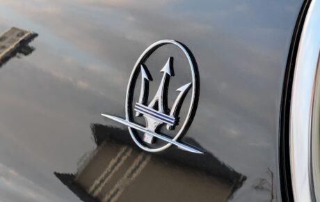 マセラティ　クアトロポルテ　Sグランスポーツ