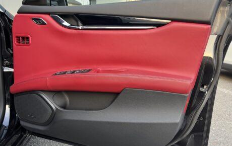 マセラティ　クアトロポルテ　Sグランスポーツ