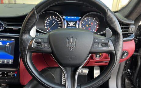 マセラティ　クアトロポルテ　Sグランスポーツ