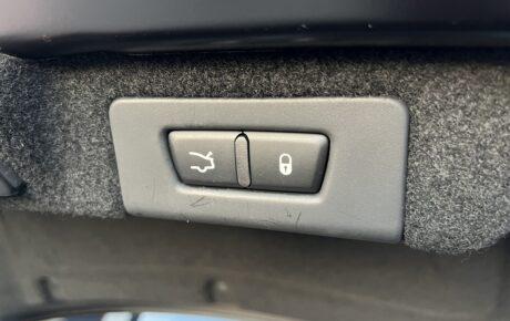 マセラティ　クアトロポルテ　Sグランスポーツ