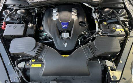 マセラティ　クアトロポルテ　Sグランスポーツ