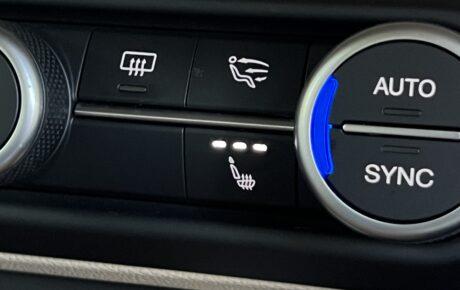 アルファロメオ　ステルヴィオ　ファーストエディション国内400台限定車