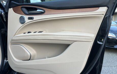 アルファロメオ　ステルヴィオ　ファーストエディション国内400台限定車