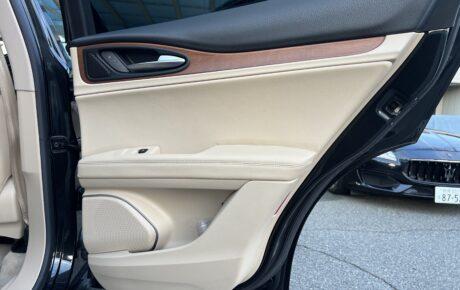 アルファロメオ　ステルヴィオ　ファーストエディション国内400台限定車