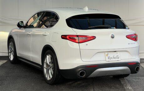 アルファロメオ　ステルヴィオ　2.0ターボQ4ラグジュアリーPKG