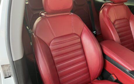 アルファロメオ　ステルヴィオ　2.0ターボQ4ラグジュアリーPKG