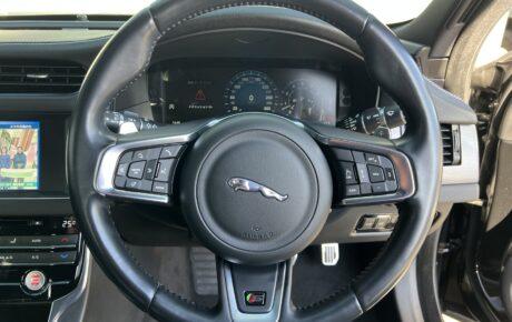 ジャガー　XF　S　3.0L P380