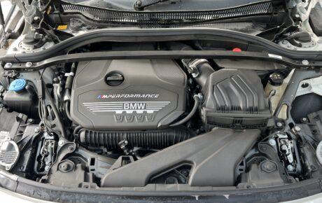 BMW 1シリーズ　M135iｘドライブ