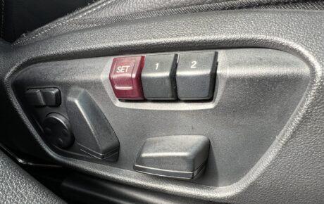 BMW 1シリーズ　M135iｘドライブ