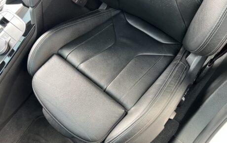 BMW 1シリーズ　M135iｘドライブ