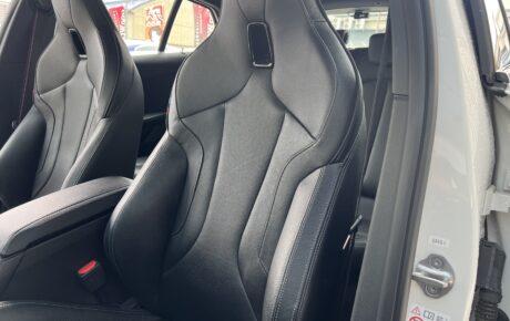 BMW 1シリーズ　M135iｘドライブ