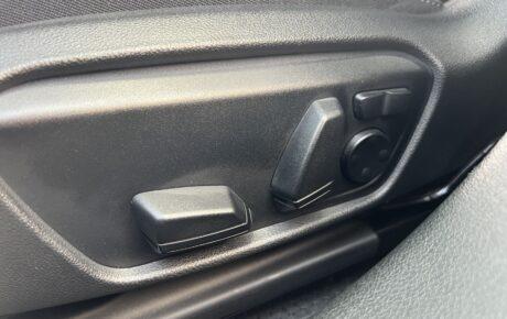 BMW 1シリーズ　M135iｘドライブ