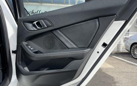 BMW 1シリーズ　M135iｘドライブ