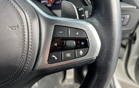 BMW 1シリーズ　M135iｘドライブ