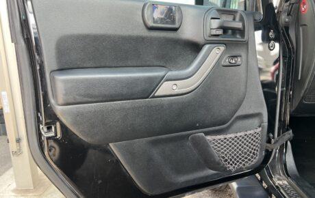 ジープ　ラングラー　アンミリテッドスポーツ