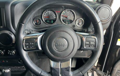 ジープ　ラングラー　アンミリテッドスポーツ